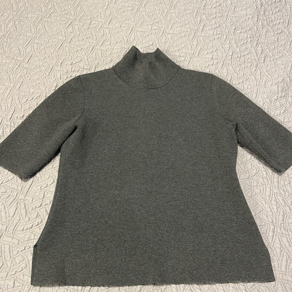 🟢 BUNDLE SALE 2 for $20 - ANN TAYLOR perfect condition Top - Picture 2 of 11